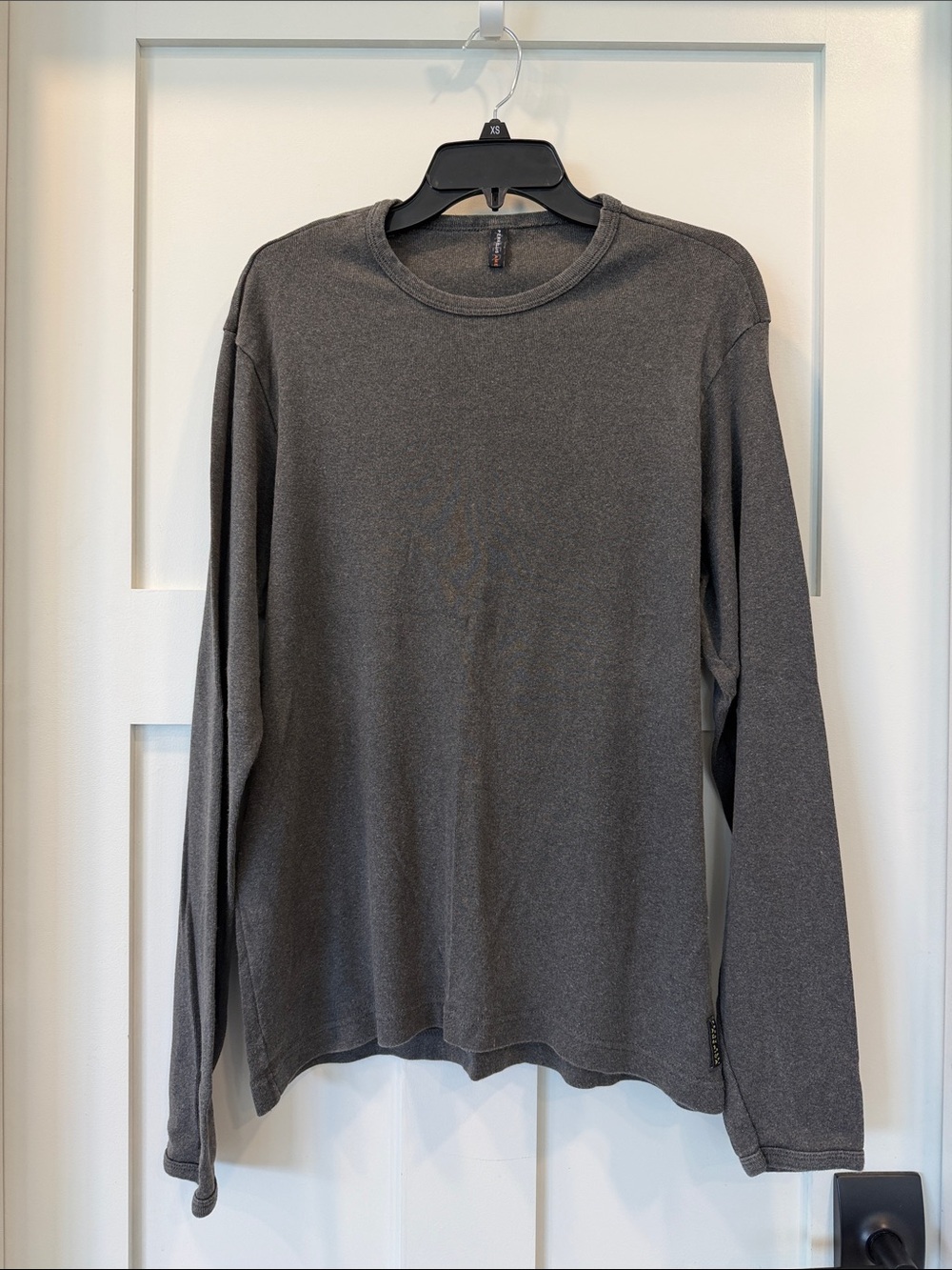 Perry Ellis Men's Long-Sleeve Crew Neck Shirt - Charcoal